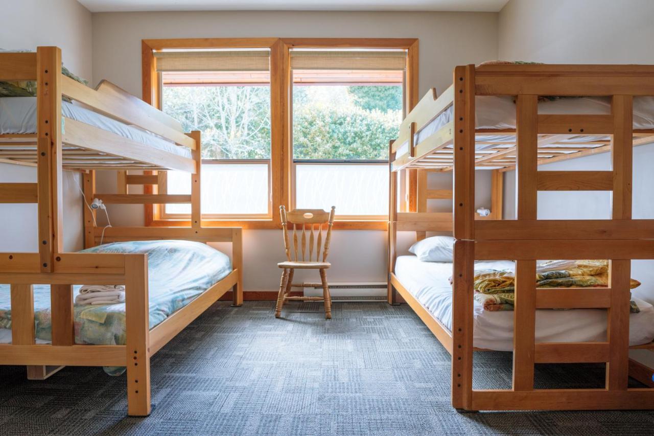 Whalers Guesthouse Тофино Экстерьер фото