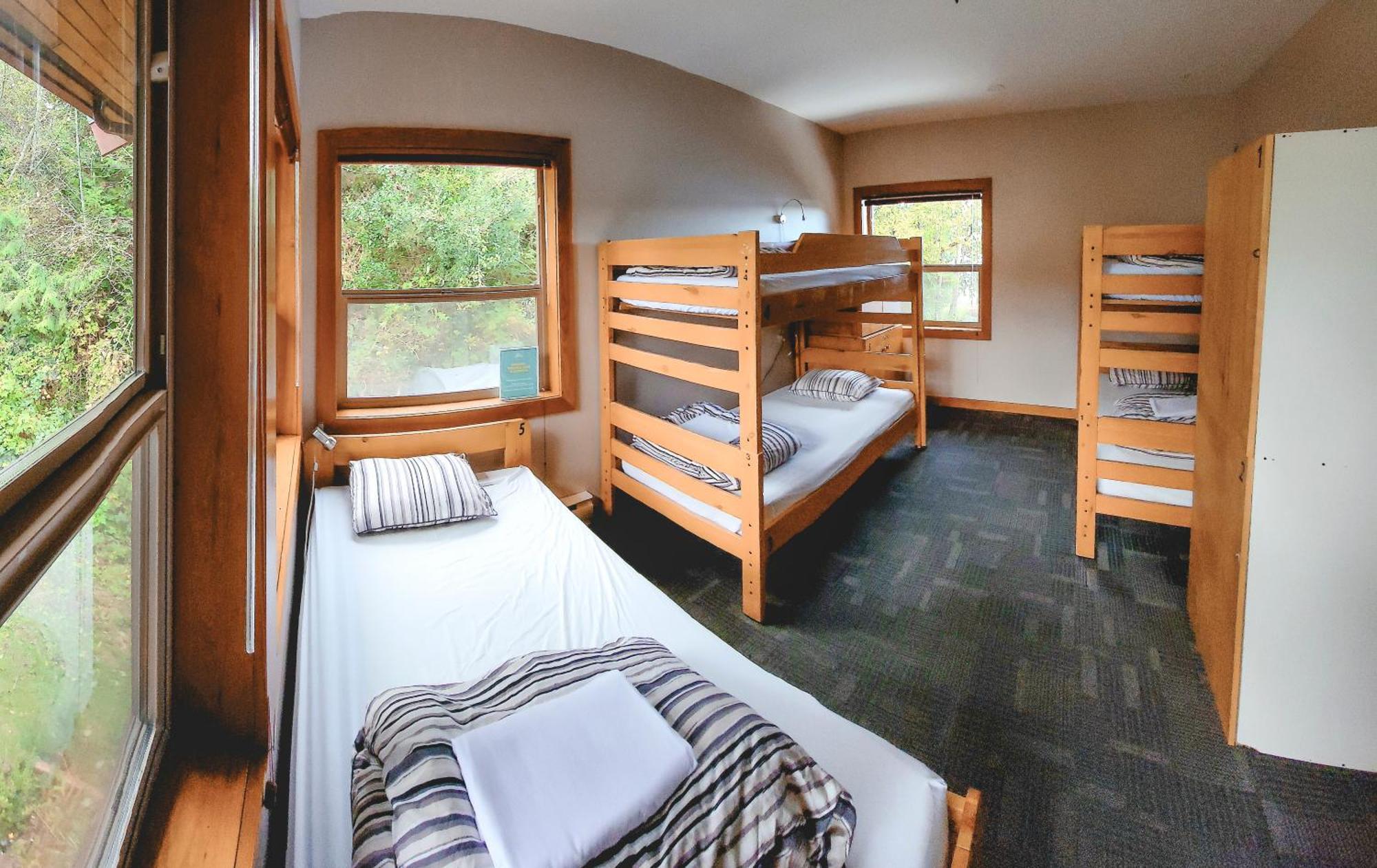 Whalers Guesthouse Тофино Экстерьер фото