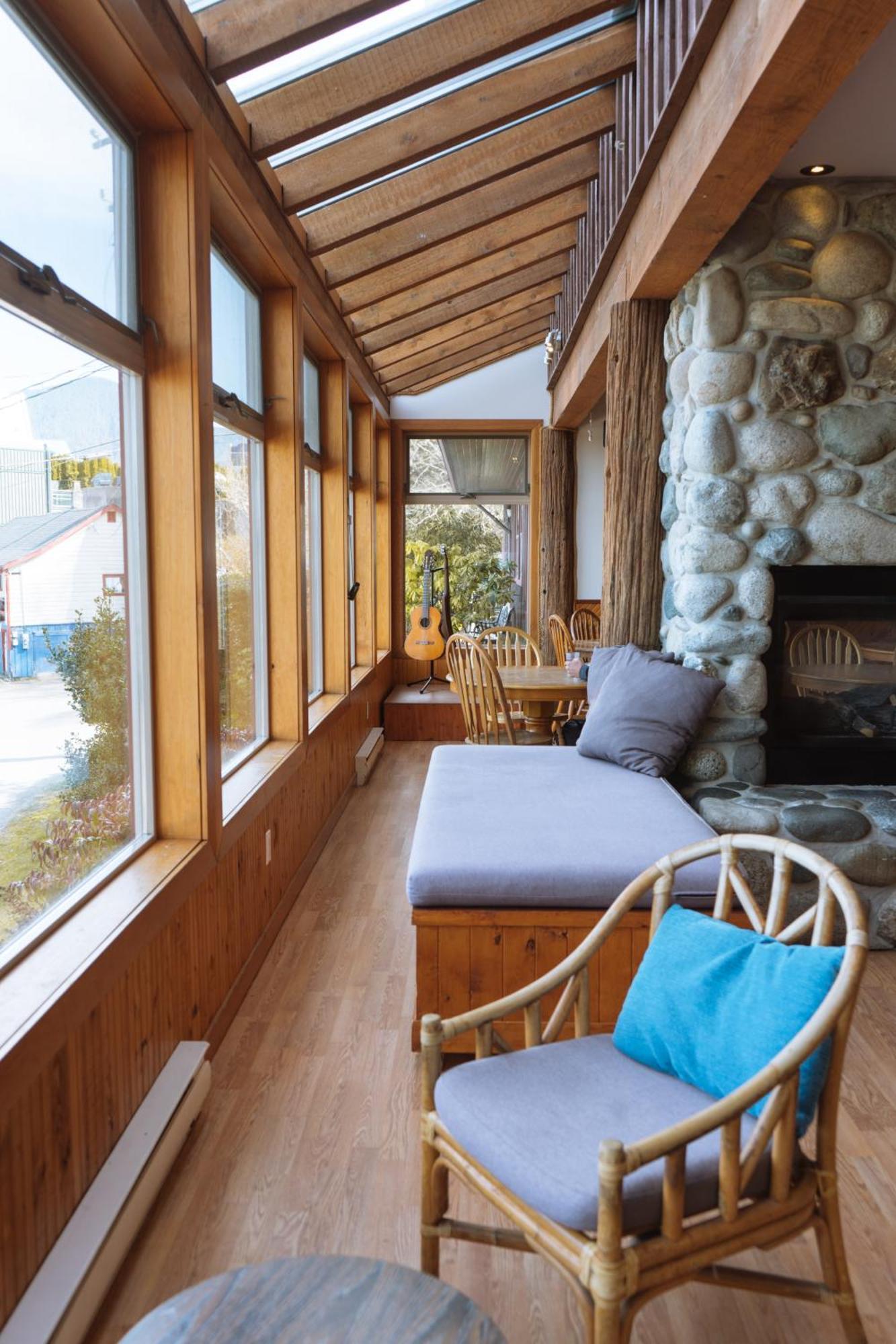 Whalers Guesthouse Тофино Экстерьер фото