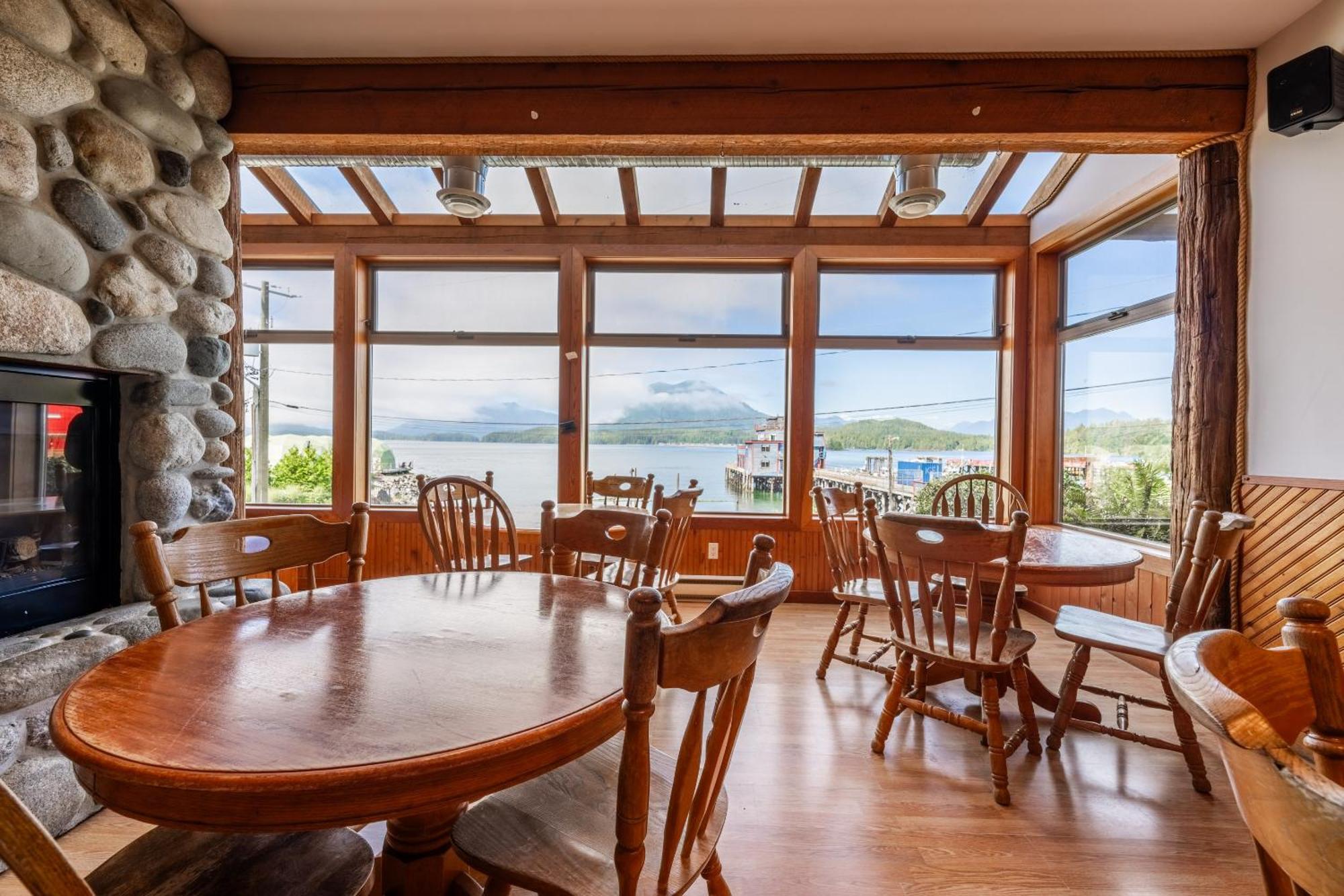 Whalers Guesthouse Тофино Экстерьер фото