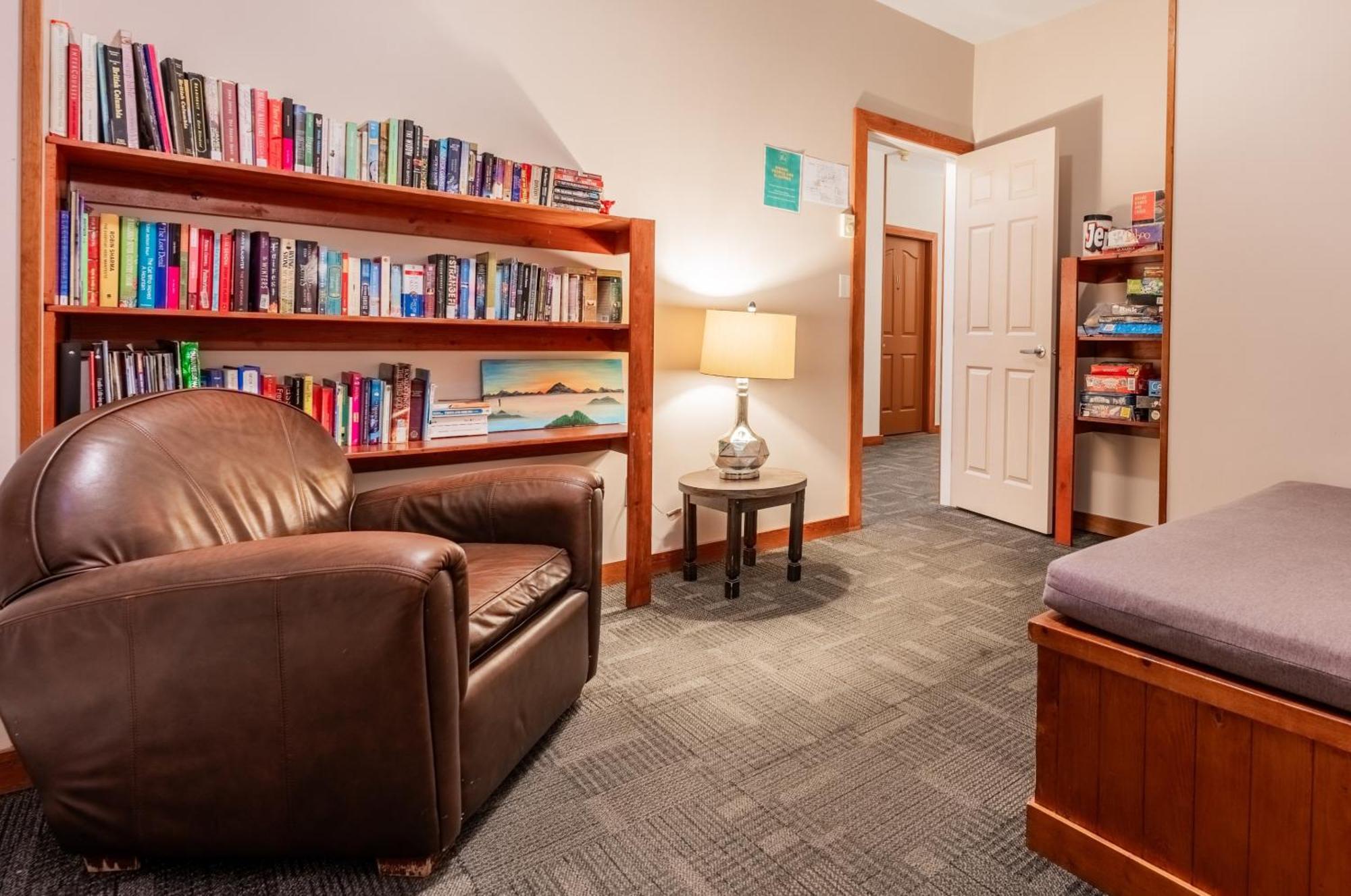 Whalers Guesthouse Тофино Экстерьер фото